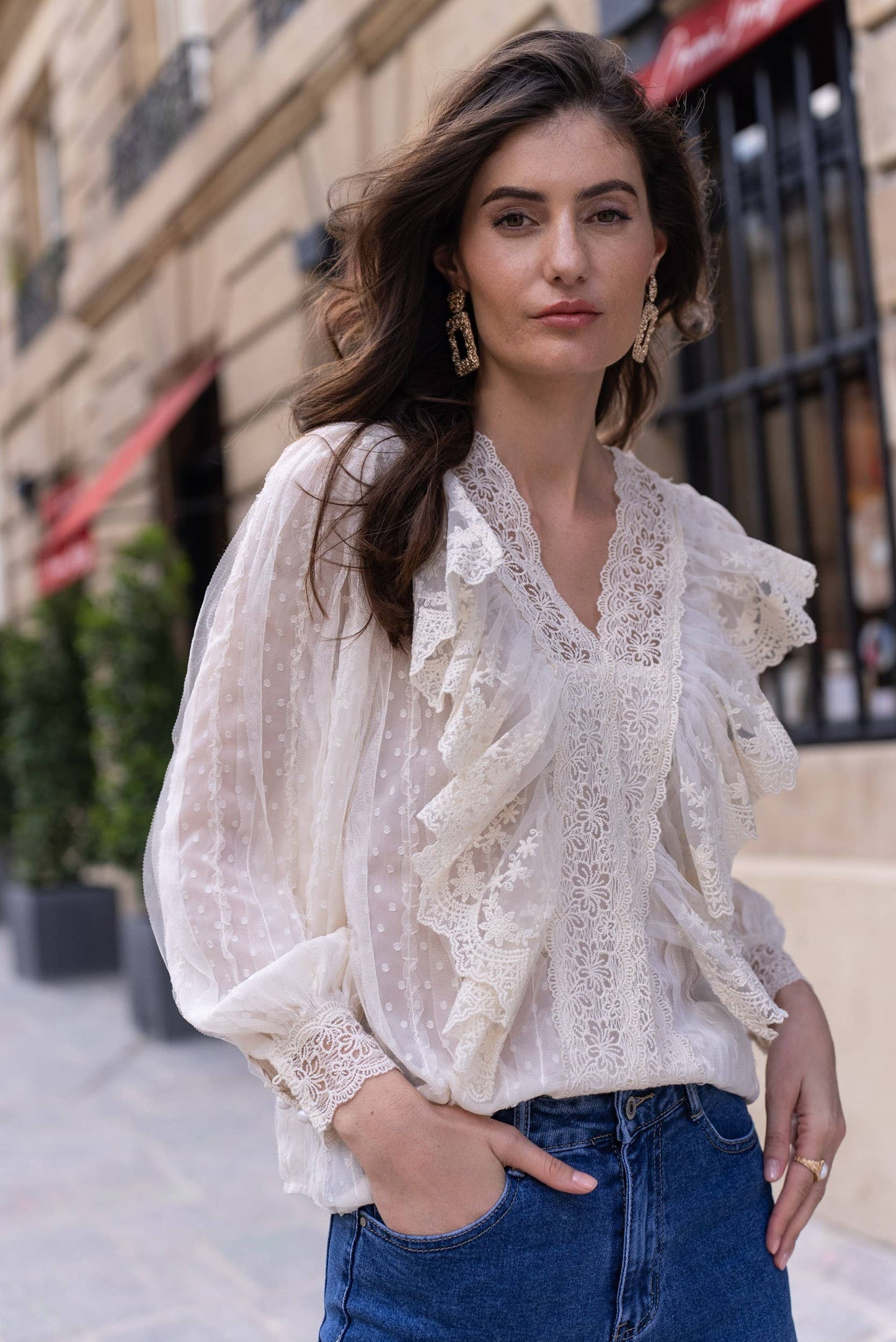 CHOKLATE PARIS - Jeanne lace blouse with ruffled collar - 81022