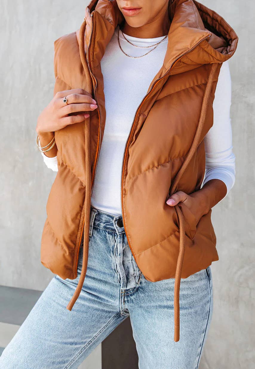 HIDDENBRAND - Short Hooded Down Sleeveless Vest: Camel / S