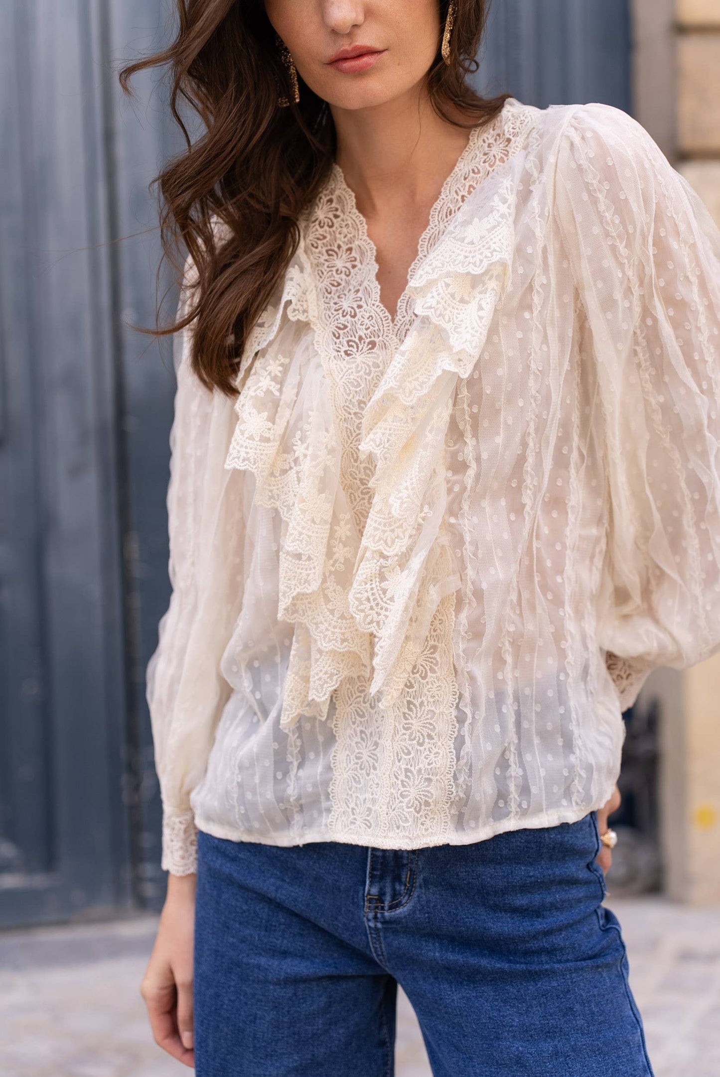 CHOKLATE PARIS - Jeanne lace blouse with ruffled collar - 81022