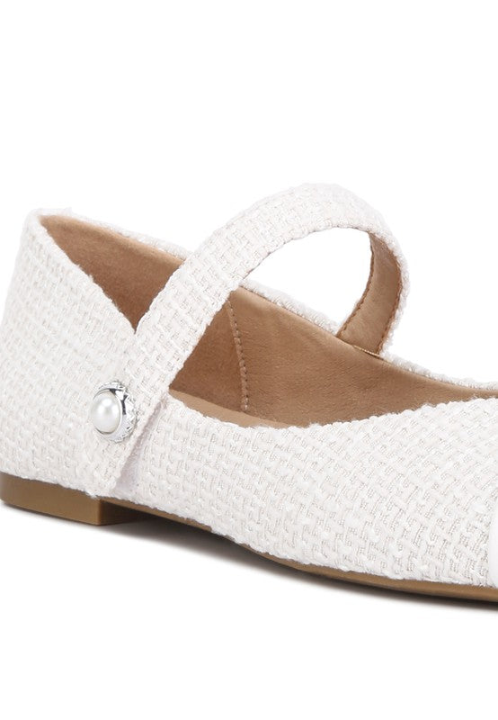 Albi Mary Jane Flat In White