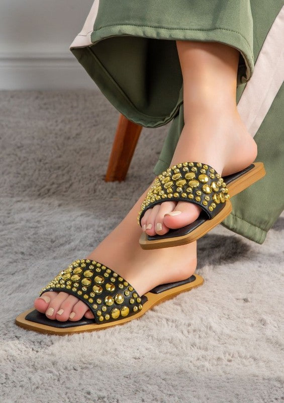 GIA SUMMER SANDALS WITH STUDS - FLATS