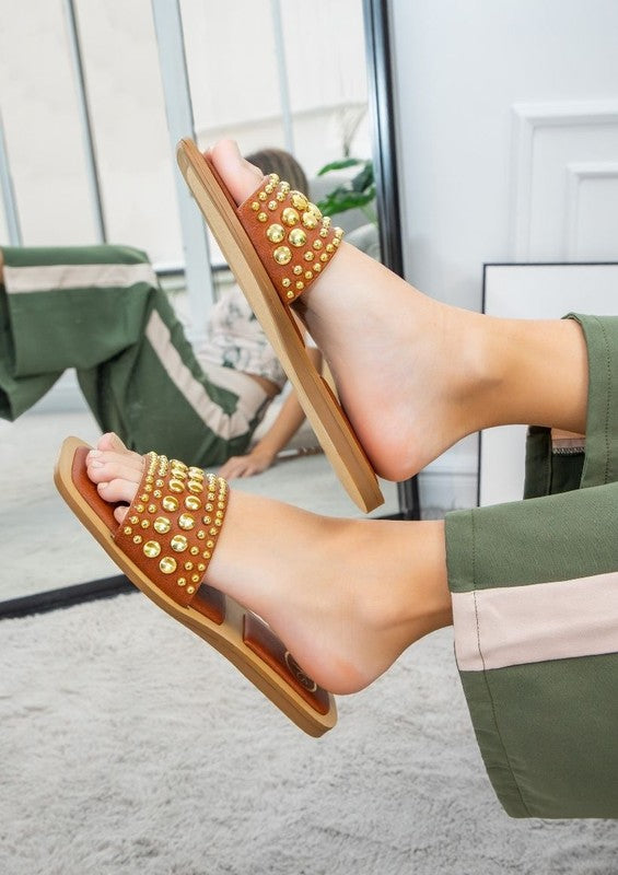 GIA SUMMER SANDALS WITH STUDS - FLATS