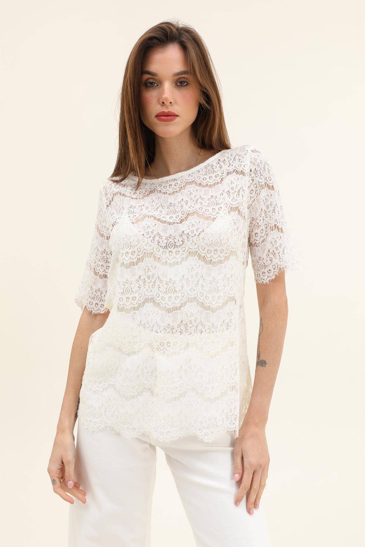 CHOKLATE PARIS - Lace top with short sleeves - 29696