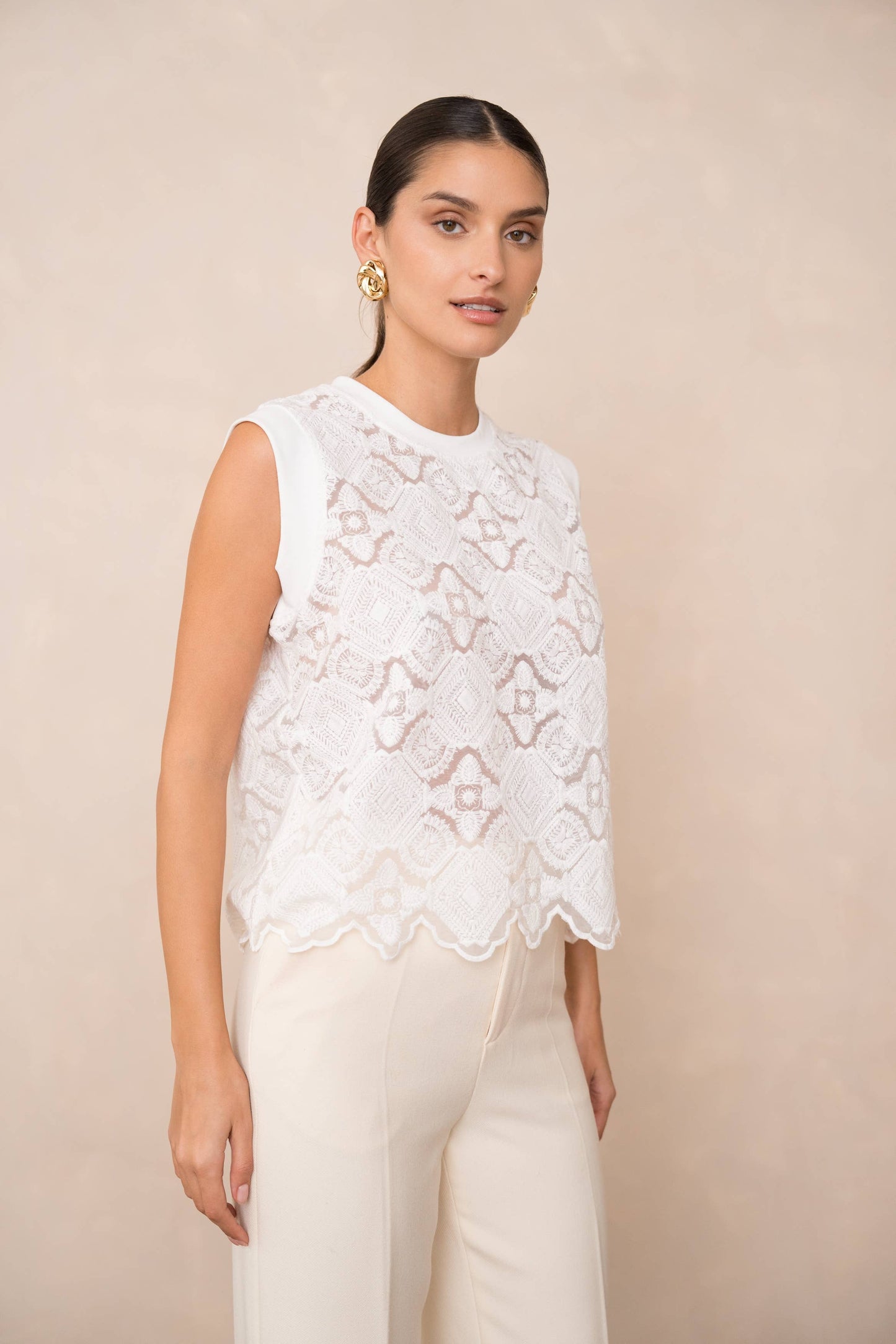 CHOKLATE PARIS - Semi-transparent embroidered lace top - CK08335