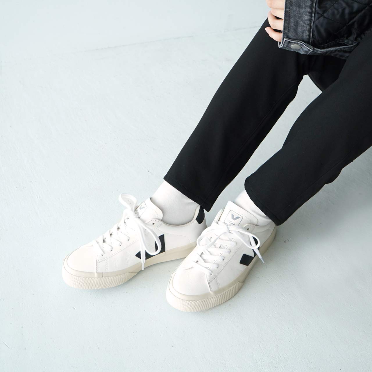 Veja Women Campo Sneakers Black - White