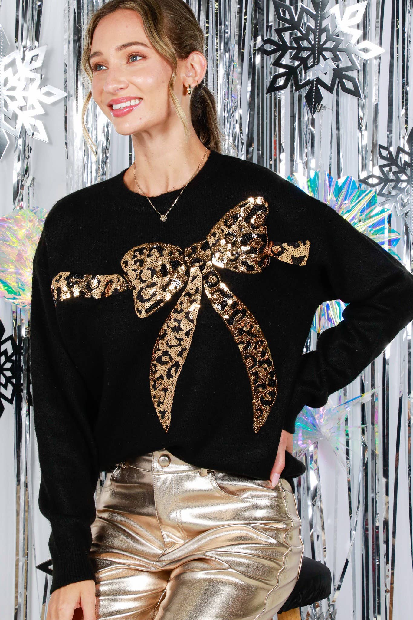 Vine & Love - Leopard Sequin Bow Crew Neck Knitted Sweater Top VT82024