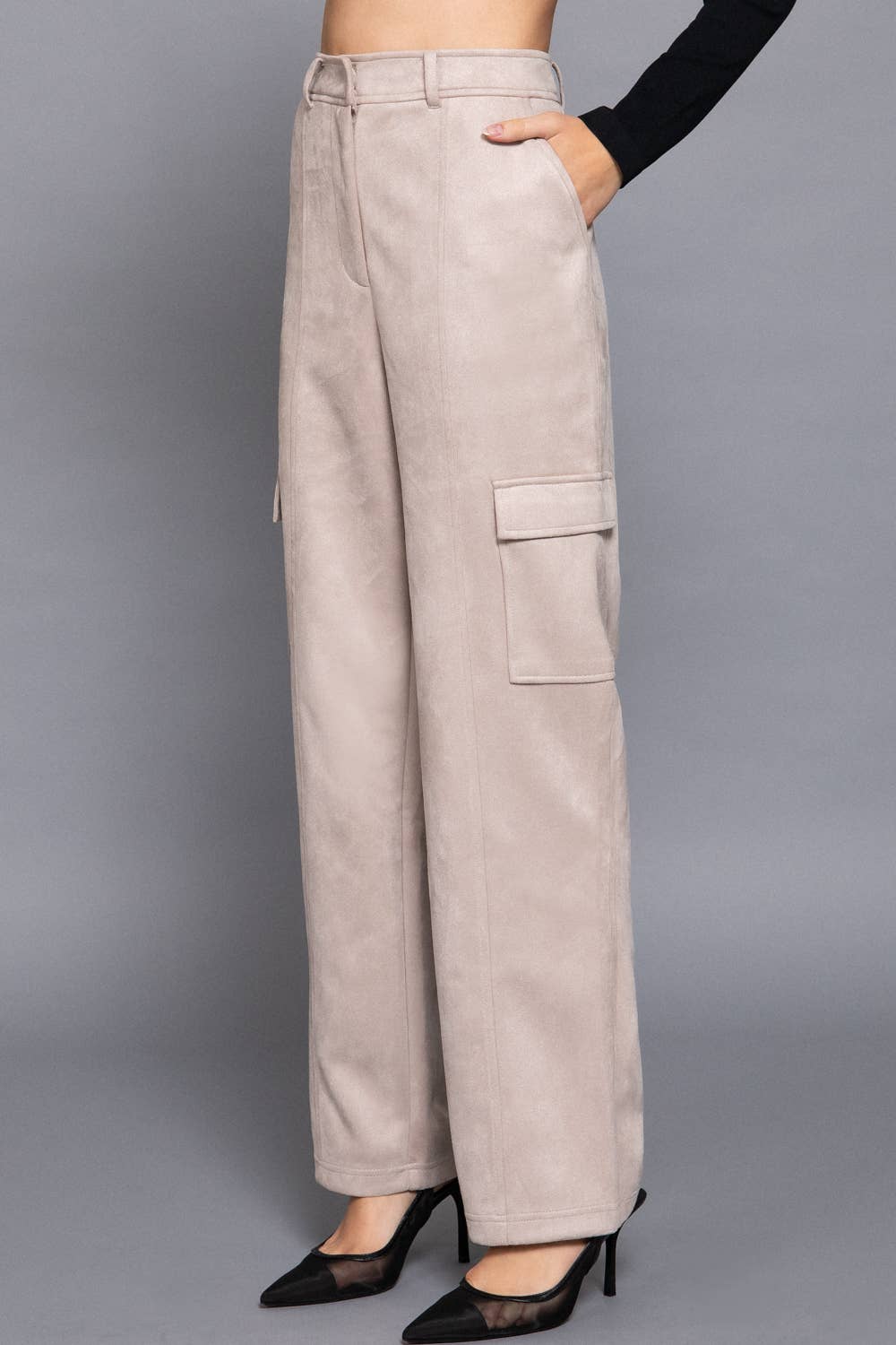 Active Basic | Active USA - High Waist Straight Line Suede Cargo Pants: TPE-pale taupe / S