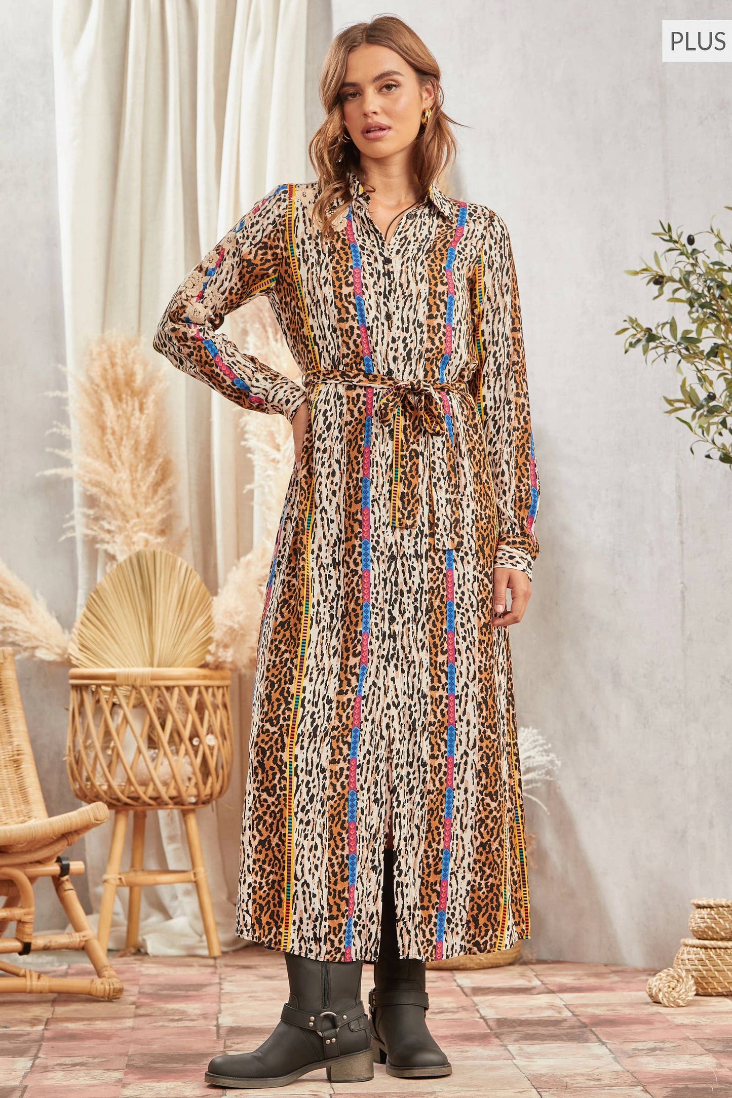 Andrée by Unit - PLUS SIZE Button Down Print Maxi Shirt PD10328