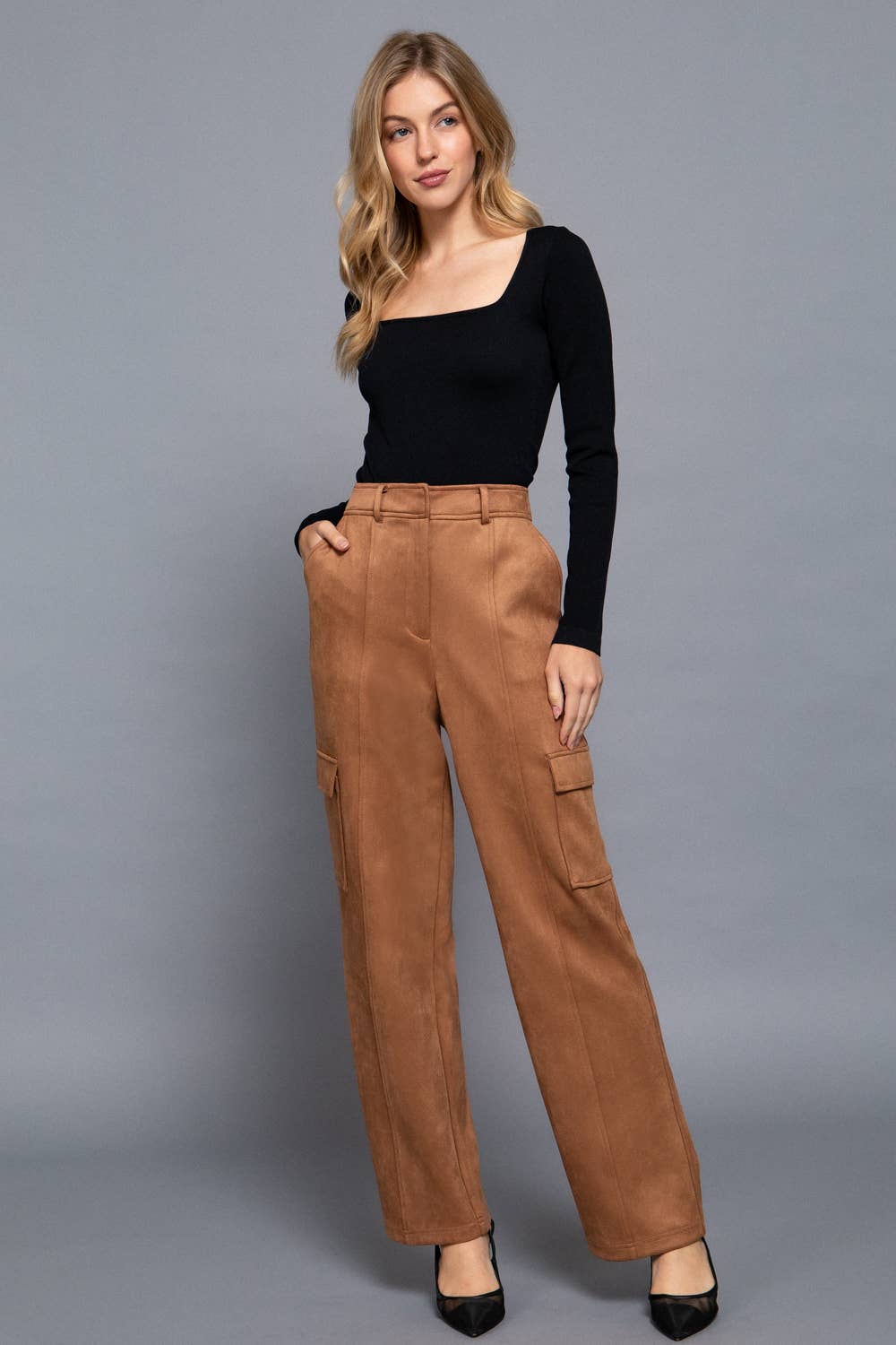 Active Basic | Active USA - High Waist Straight Line Suede Cargo Pants: TPE-pale taupe / S