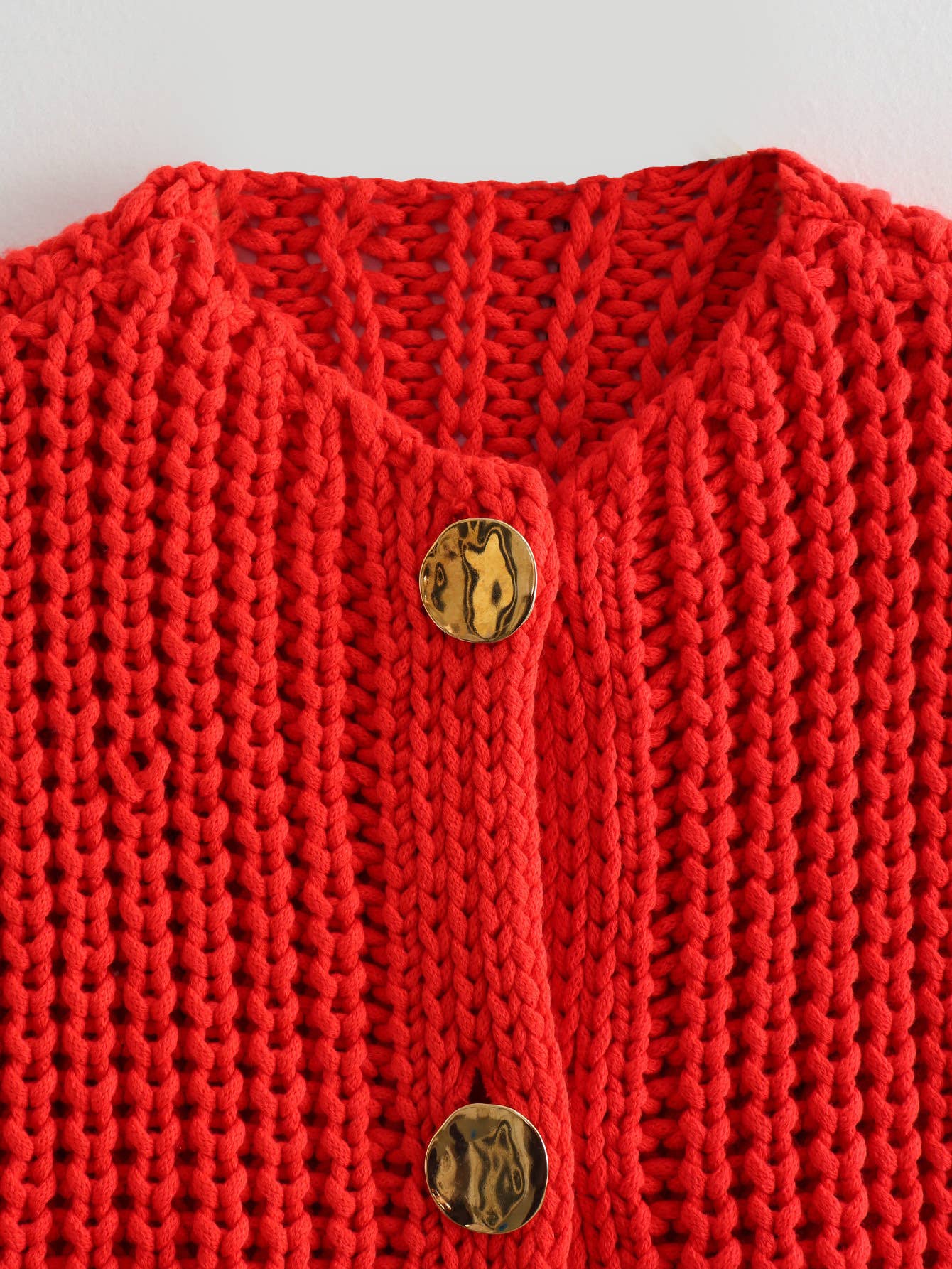 Rosa Clothing - Multicolor chunky needle knitted vest: Red / XL