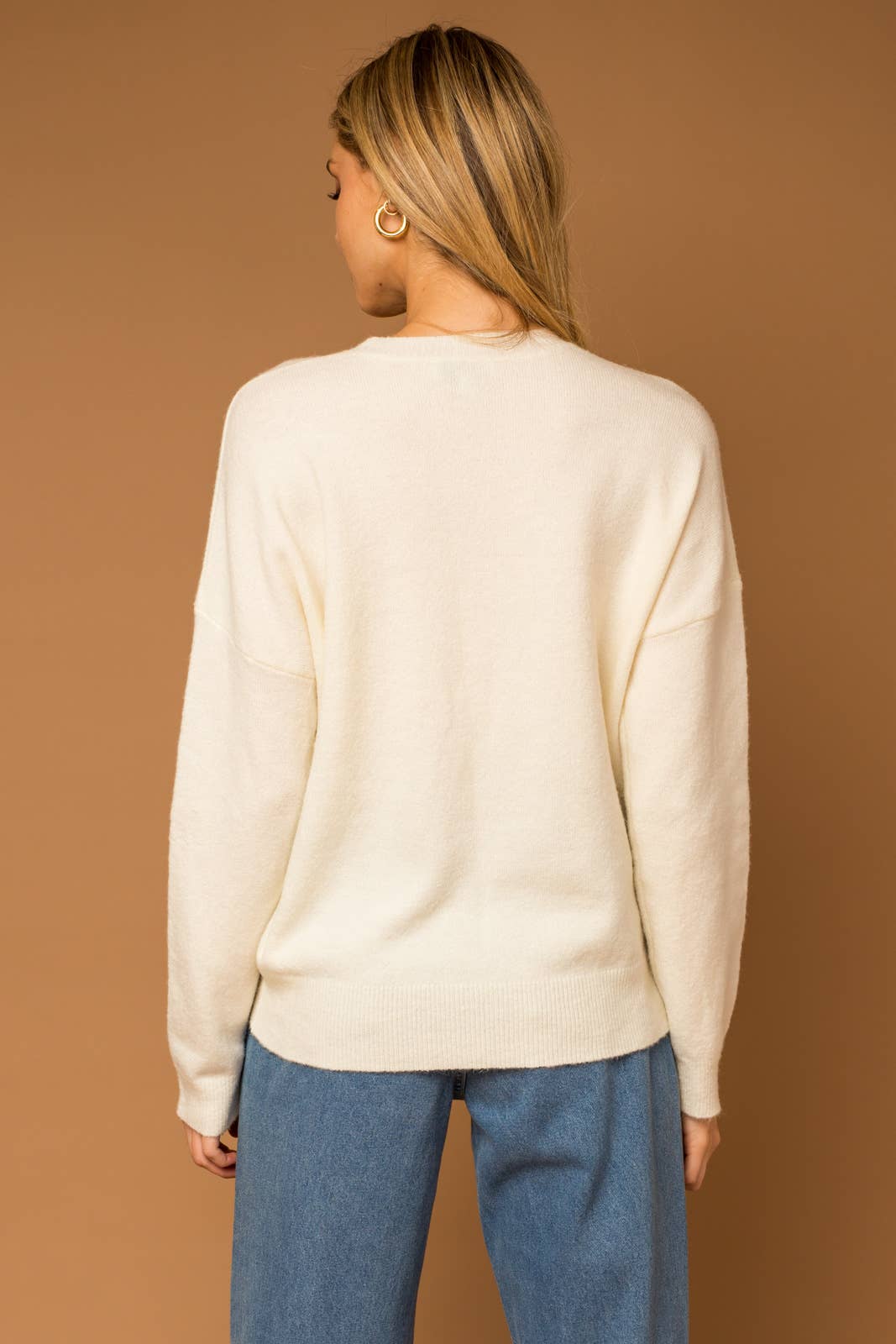 GILLI - "HOLIDAY QUEEN" PULLOVER SWEATER: White / M